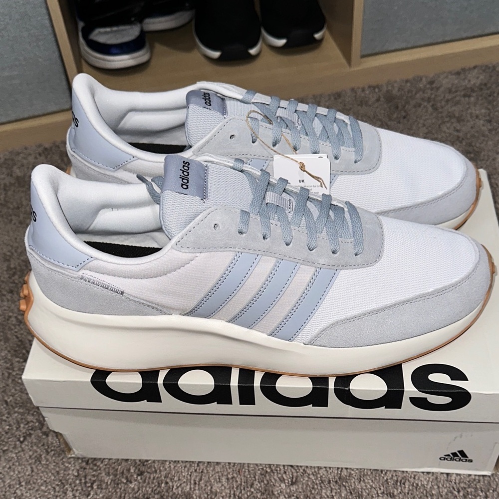 Adidas Men's Run 70s Sneakers - Picture 2 of 5